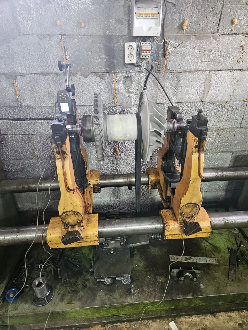 Modernised balancing stand with Balanset-1A OEM working on a rotor.